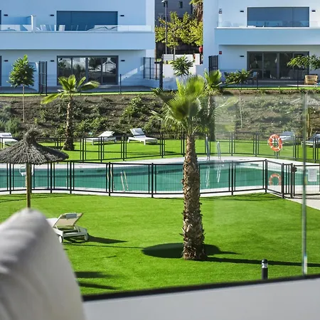 3024 Bright With Terrace And Pool *